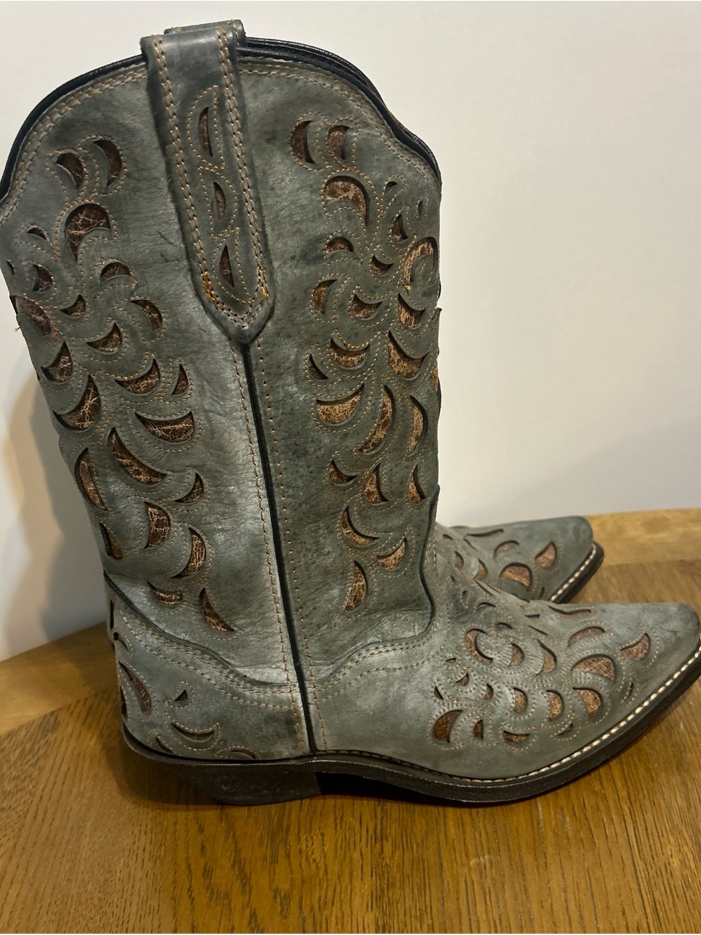 Rockin Country Two Tone Grey Acid Wash Cutout Cowboy Boots Womens 8W RC4902